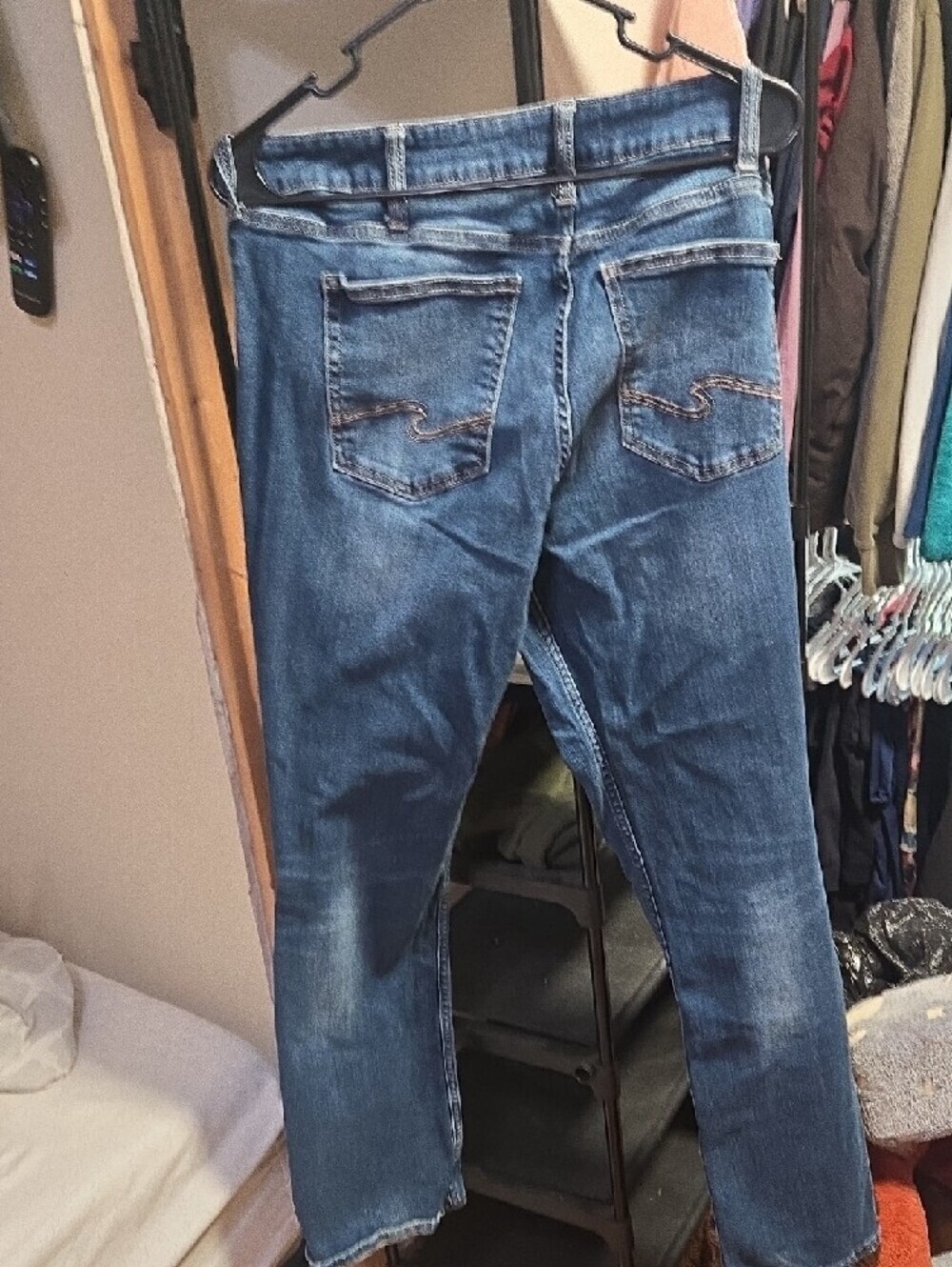Silver Jeans Women's Bootcut Jeans in Medium Blue - Picture 5 of 6